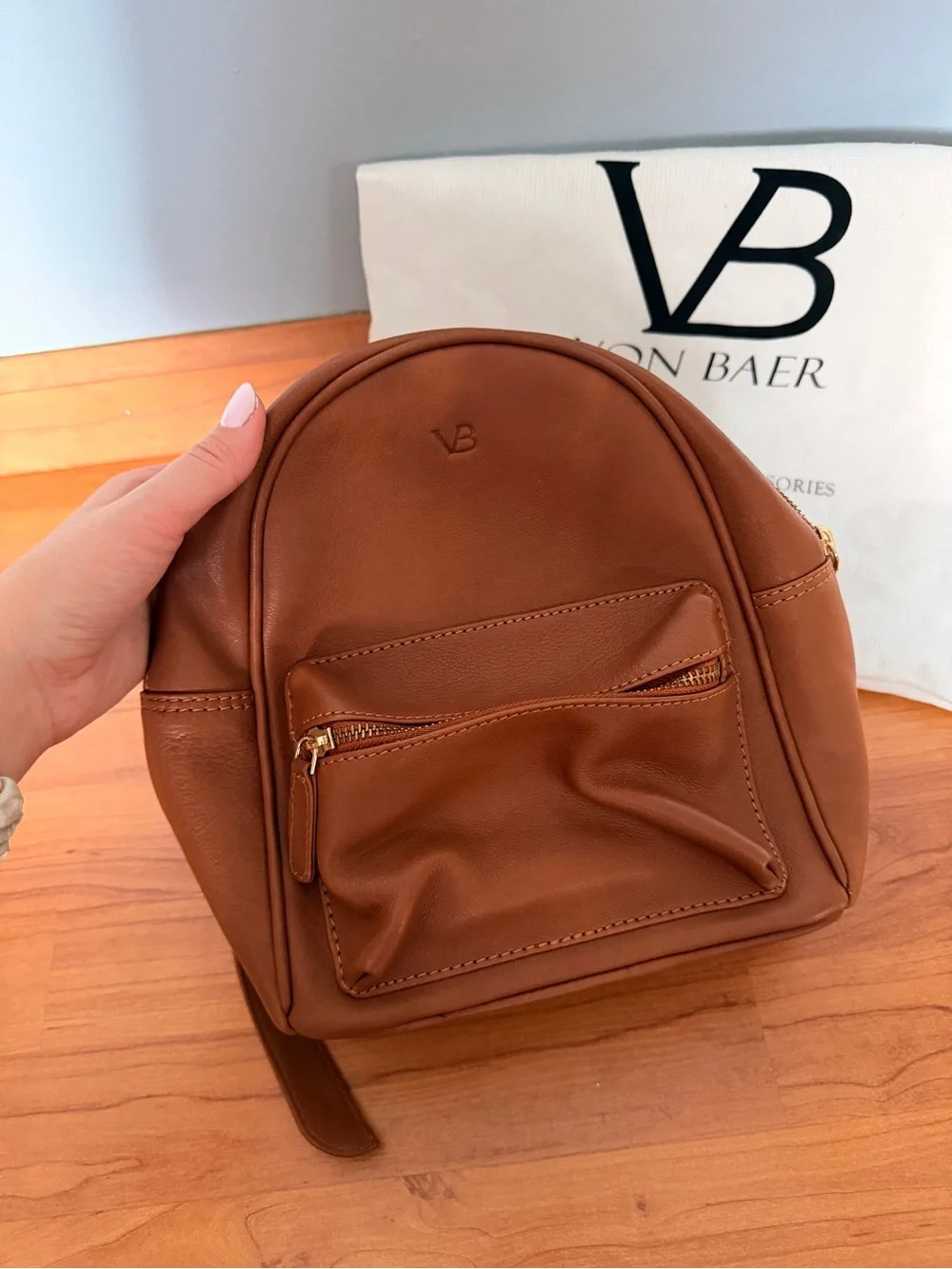 Van Baer Bella - Small Leather Backpack in Tan